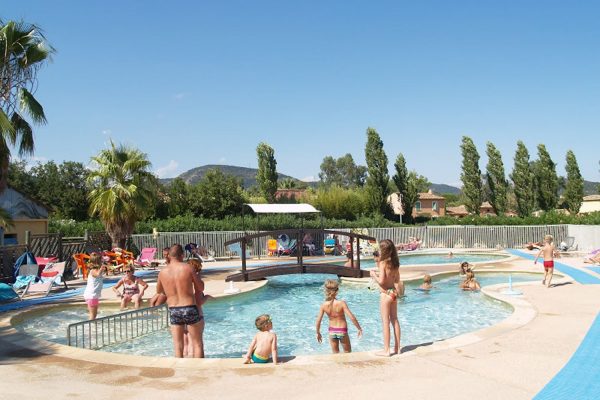 Camping 3 étoiles : quels sont les 3 meilleurs dans le Var ?