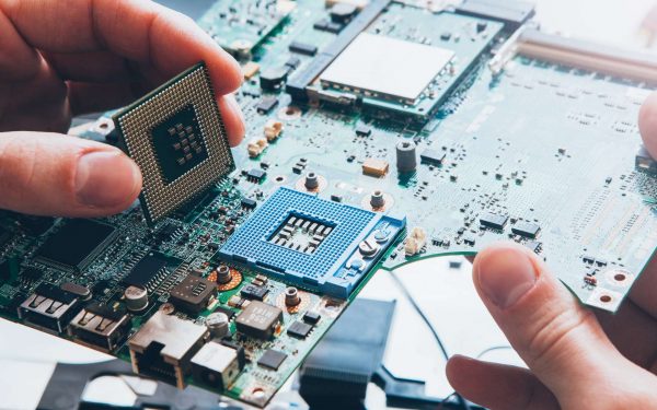 Comparaison des processeurs informatiques AMD et Intel