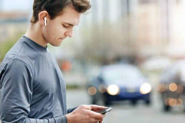 Comment téléphoner avec des écouteurs ?